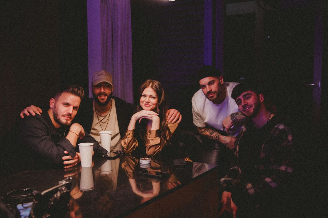 Lu z Love Islandu nakrútil nový videoklip k skladbe XTC.