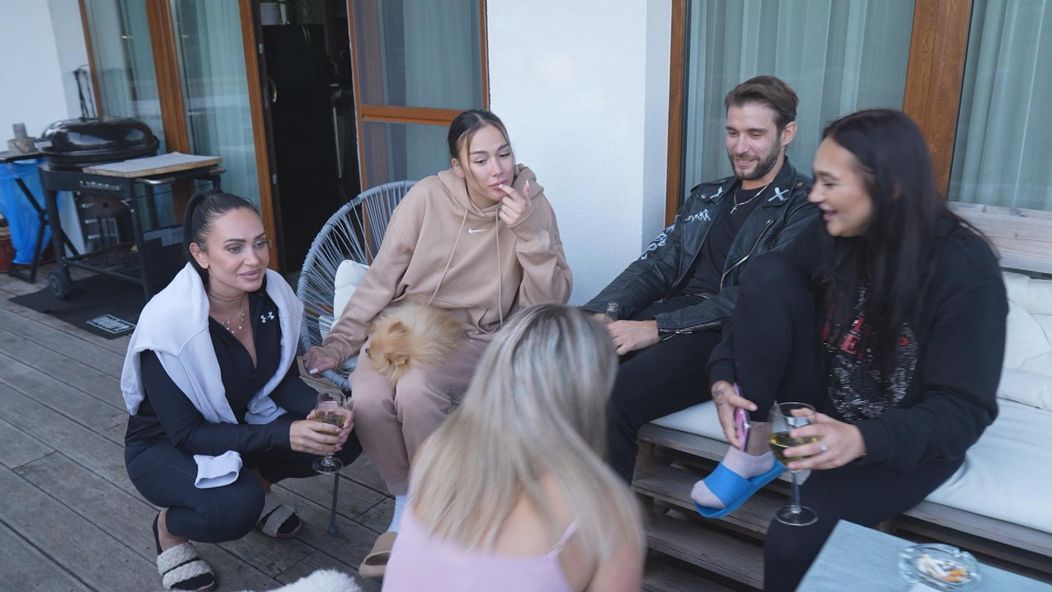 Dievčatá z Ruže pre nevestu na chate: Prekvapil ich striptér