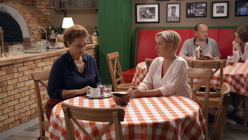 Je presvedčená, že jej Marek niečo tají.