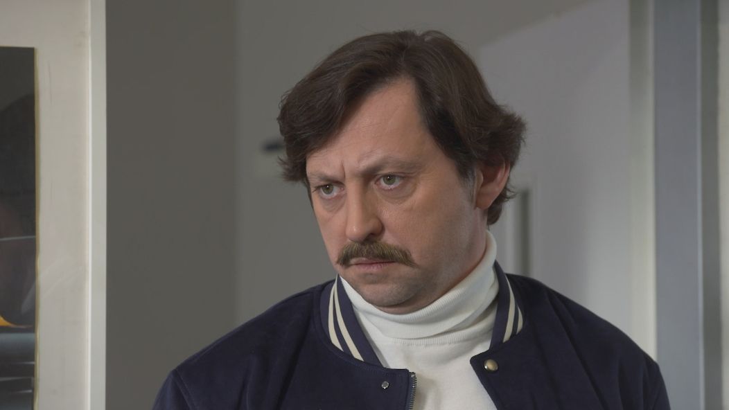 Marcel nerozumie, prečo sa v pneuservise dejú po rokoch náhle zmeny.