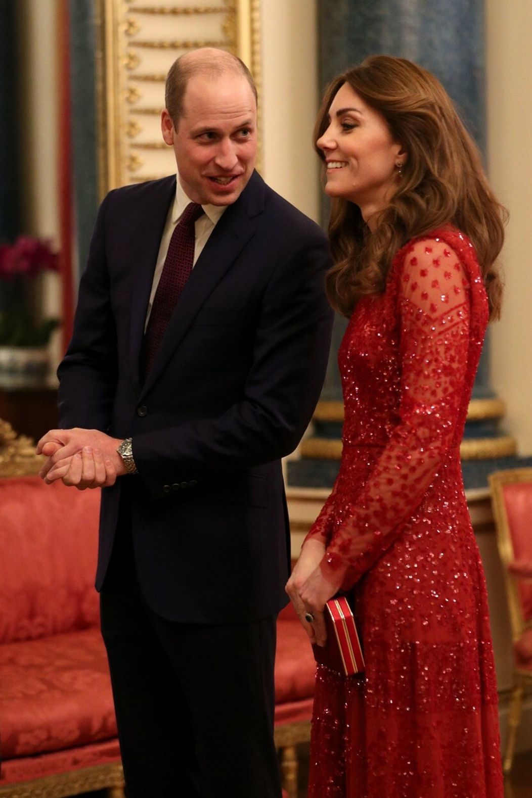 Princ Harry priletel ako obyčajný cestujúci do Kanady. 