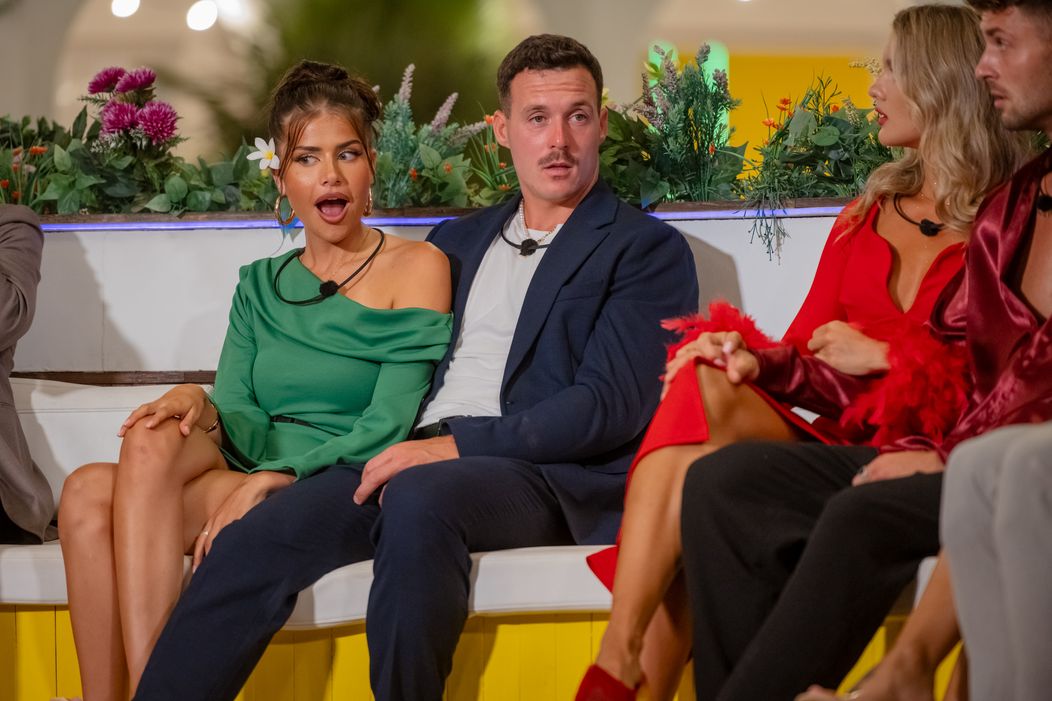 Recoupling a odchod Daniela a Laury