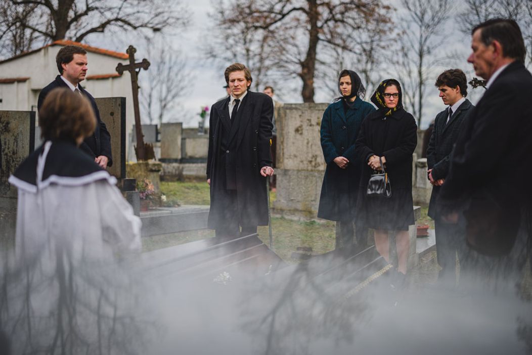 Fotografie zo záverečnej epizódy minisérie Studňa