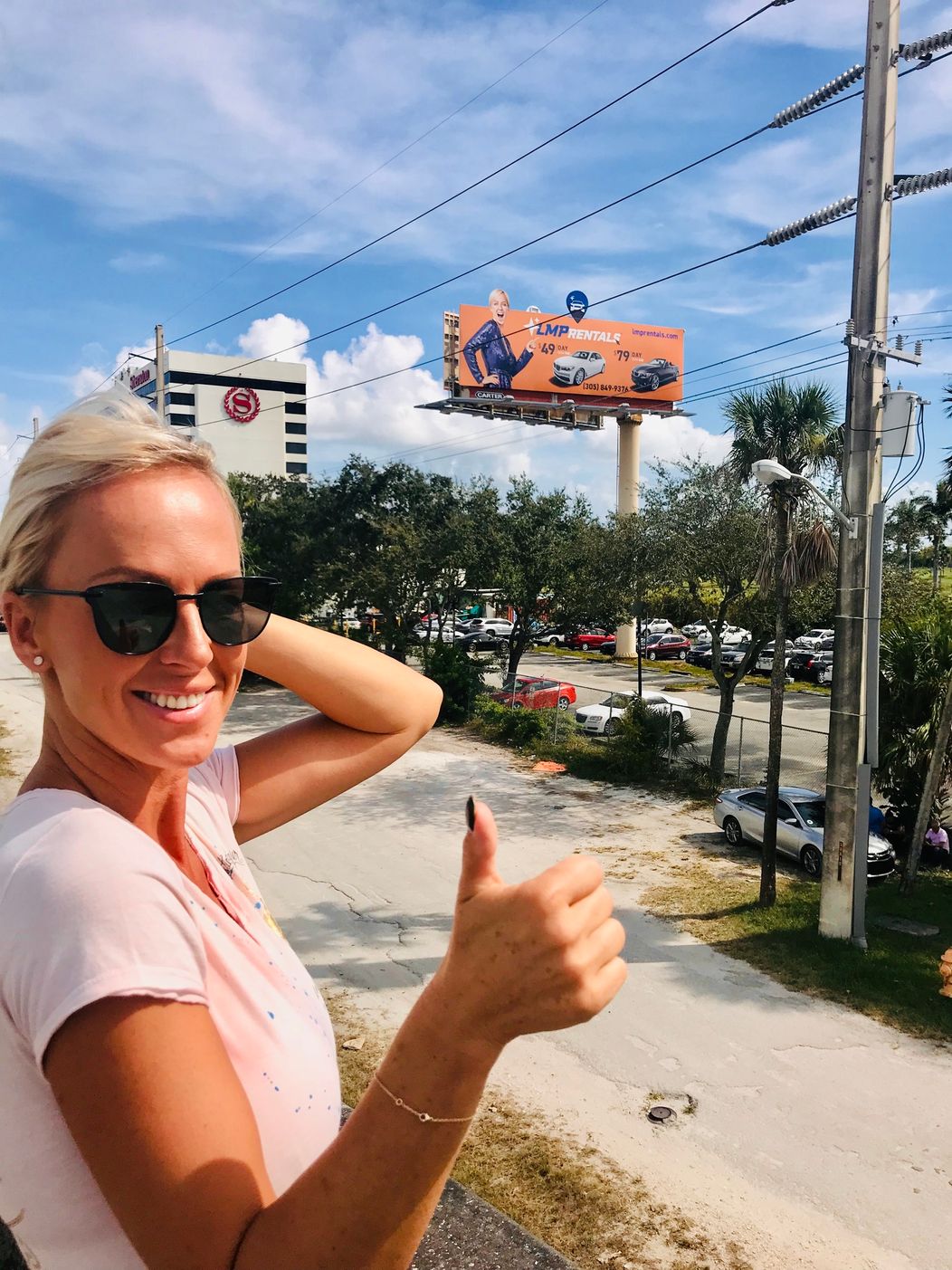 Zuzana Belohorcová na bilboarde v USA
