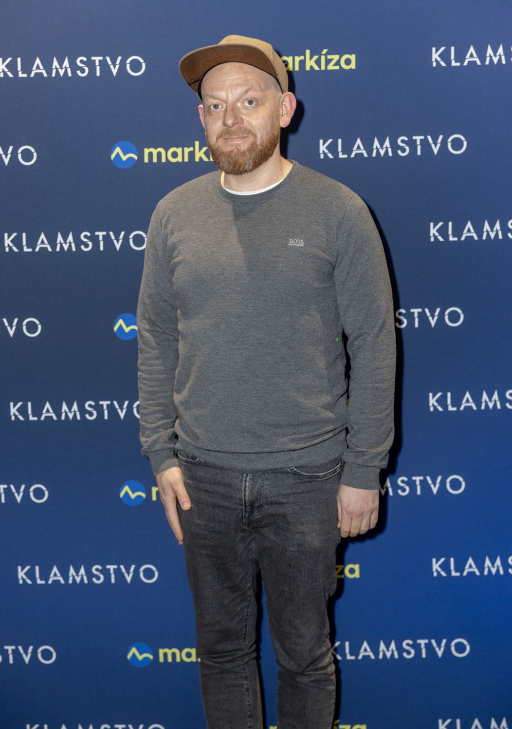 Luboš Kostelný na premiére seriálu Klamstvo