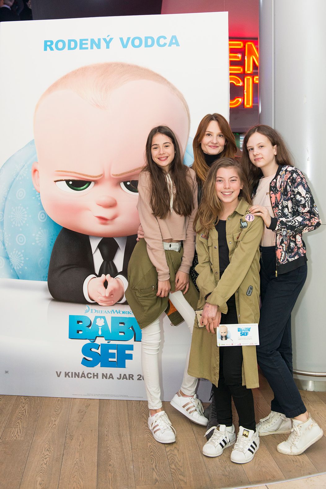 Herečka Andrea Karnasová s deťmi, Baby šéf premiéra