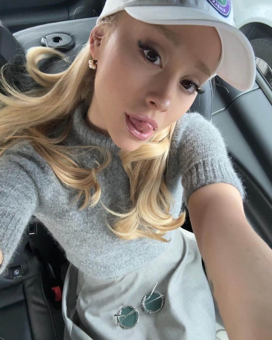 Ariana Grande a Ethan Slater