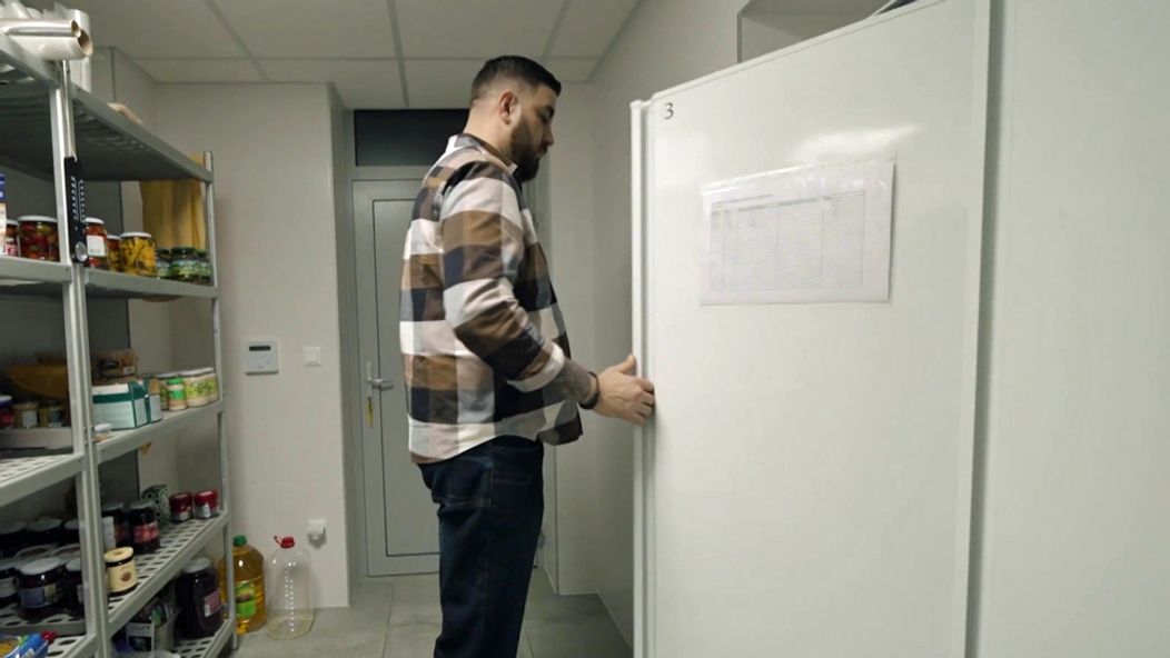 Na nože - Martin kontroluje chladničky
