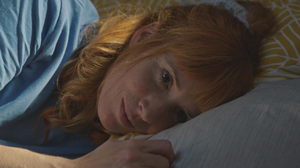 Nikol prekvapila Adama v kúpeľni v tej najnevhodnejšej chvíli.