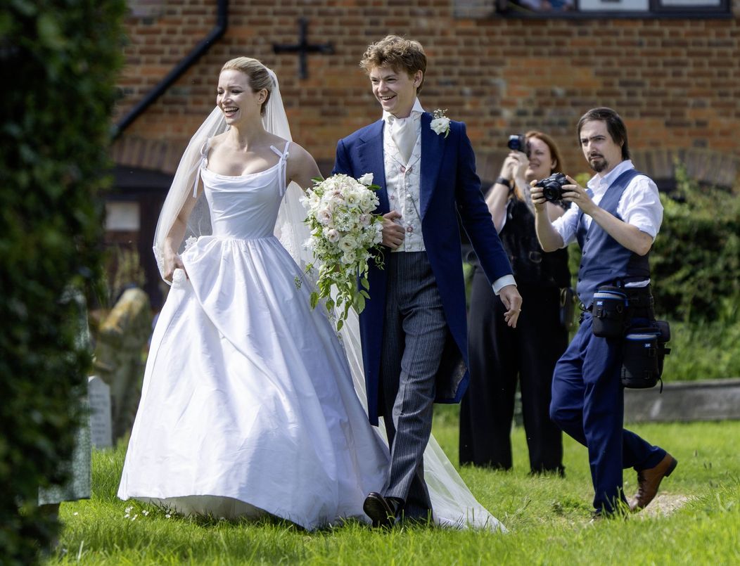 Herec z Lásky nebeskej, Thomas Brodie-Sangster, sa oženil