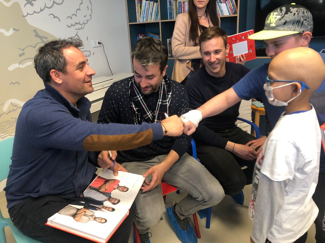 Po besede dostal každý pacient knihu Oteckovia s venovaním.