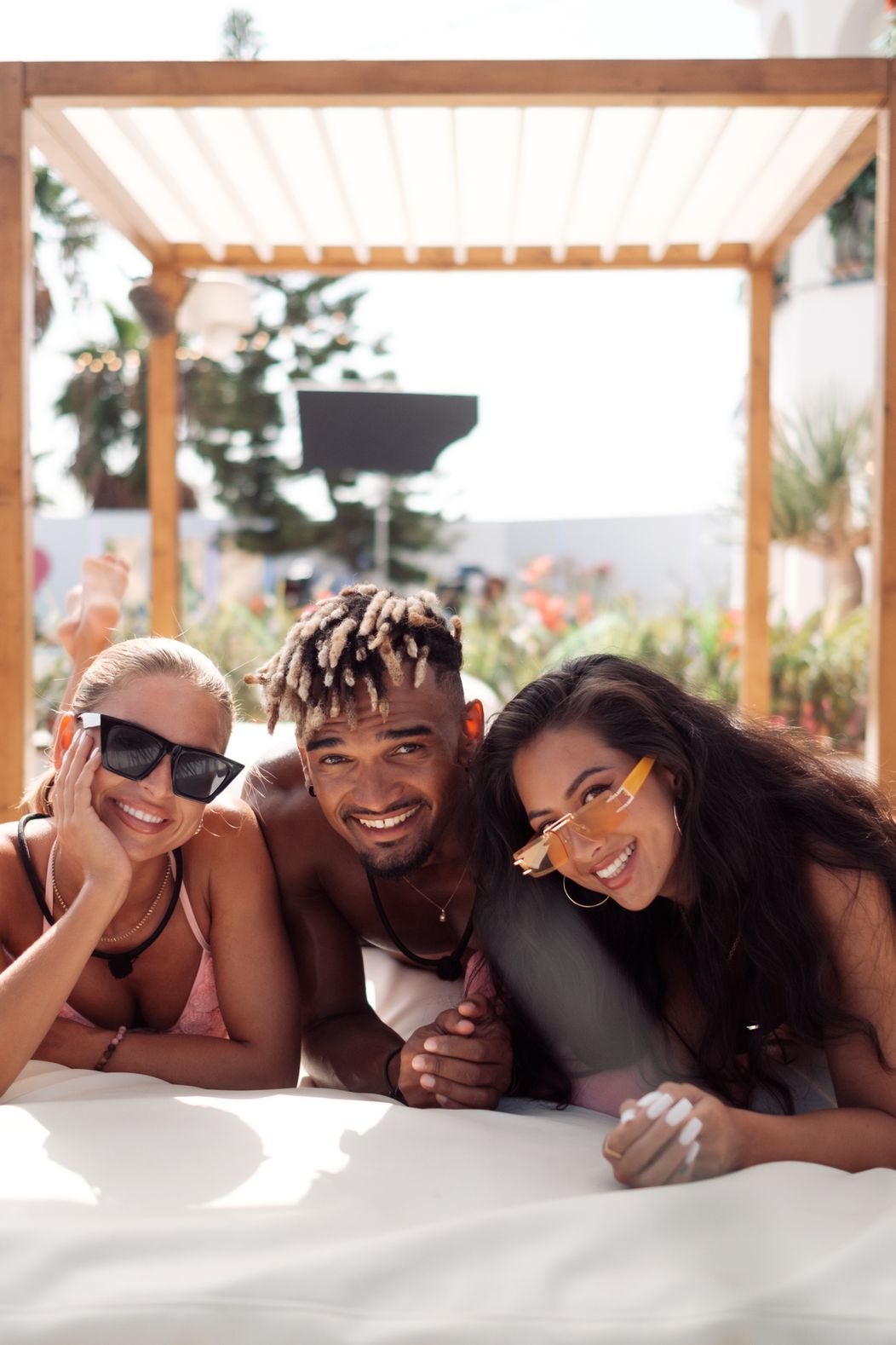 Tess, Nathan a Mishala