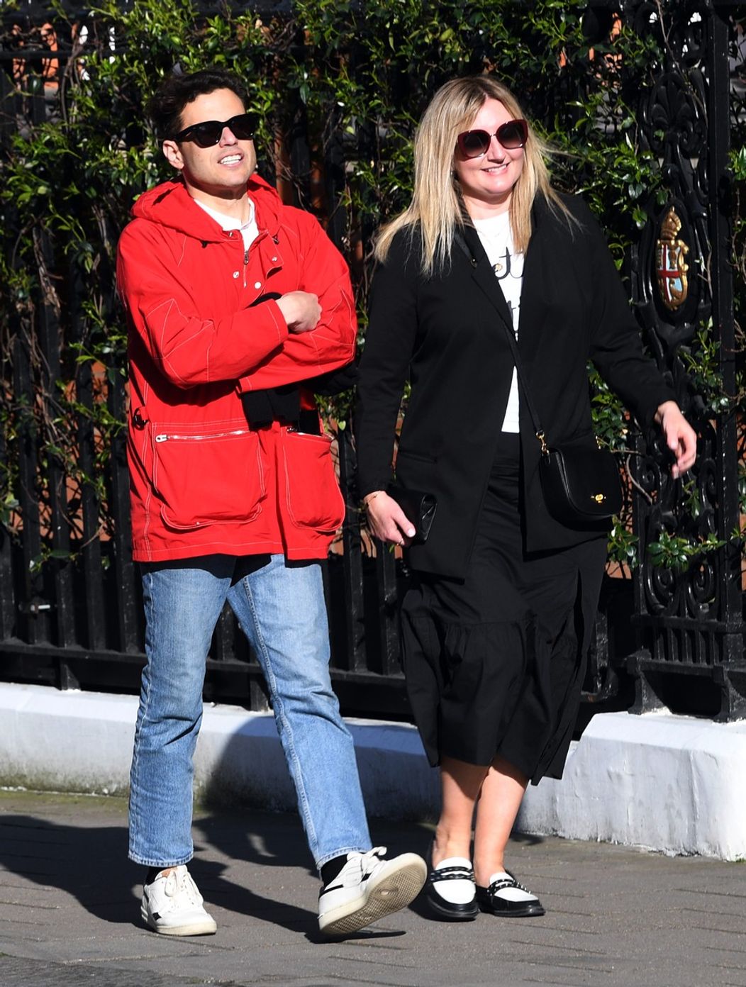 Rami Malek s neznámou ženou