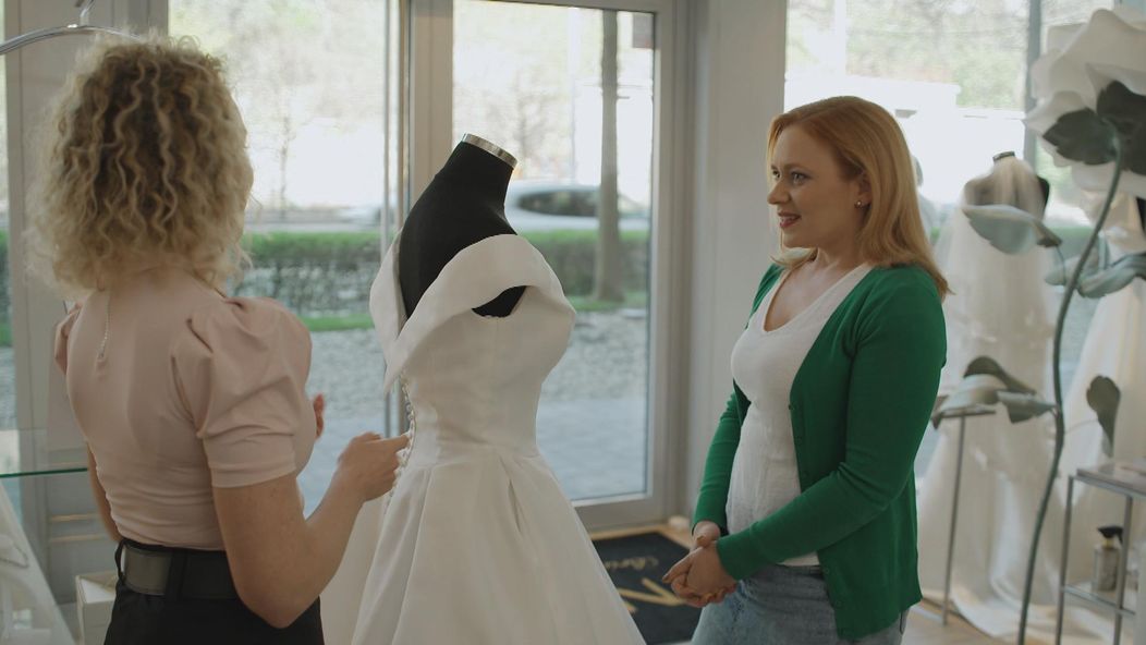 Beáta s Naďou a Kvetkou vyberá svadobné šaty