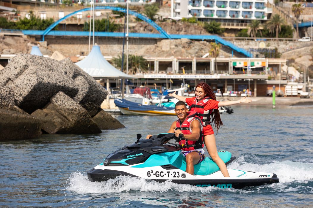 Rachel a Claude na finálovom rande.