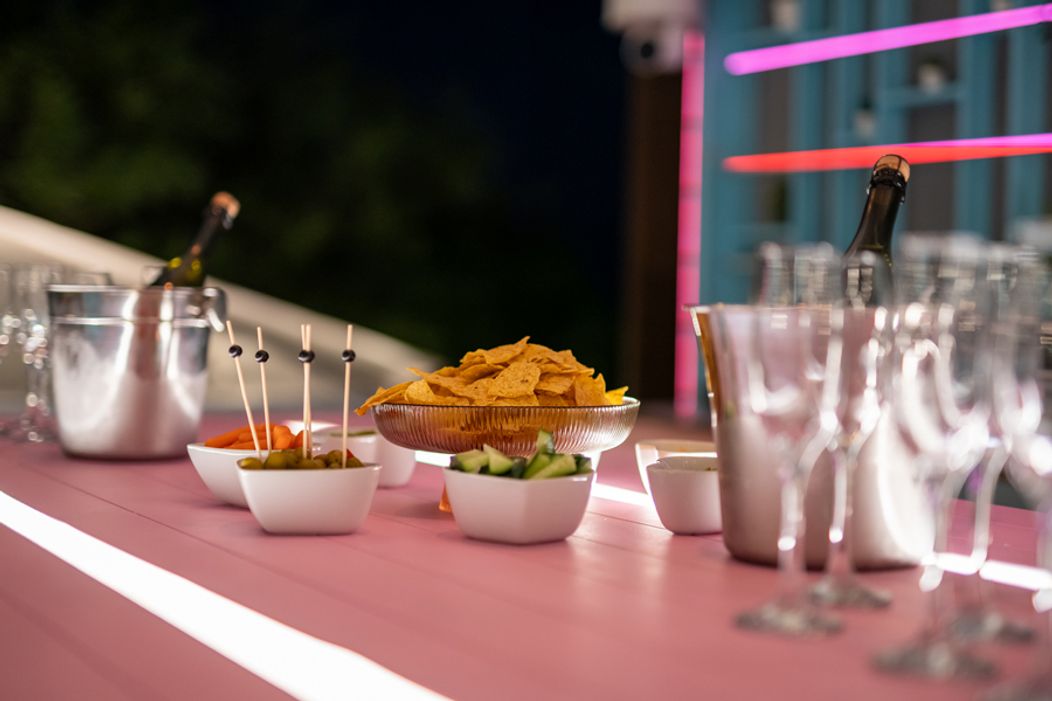 Veľká párty pri bazéne - 3. epizóda