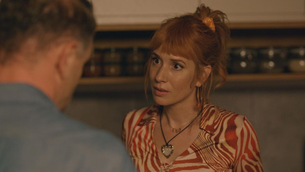 Nikol sa zosypala. Matej sa rozhodol odísť.