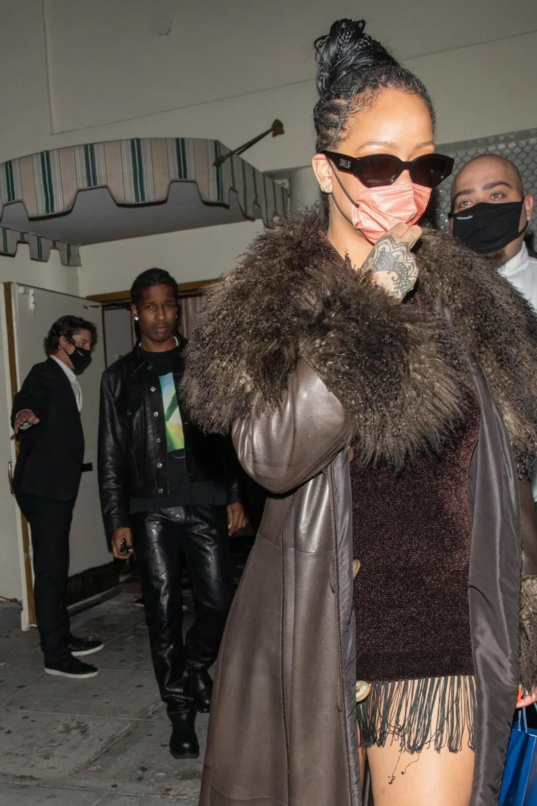Rihanna a jej priateľ ASAP Rocky opúšťajú večierok rapera Draka vo West Hollywoode