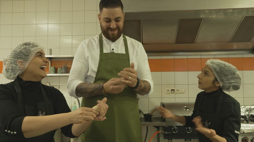 Martin Novák v reštaurácii Yalla Habibi v Banskej Bystrici