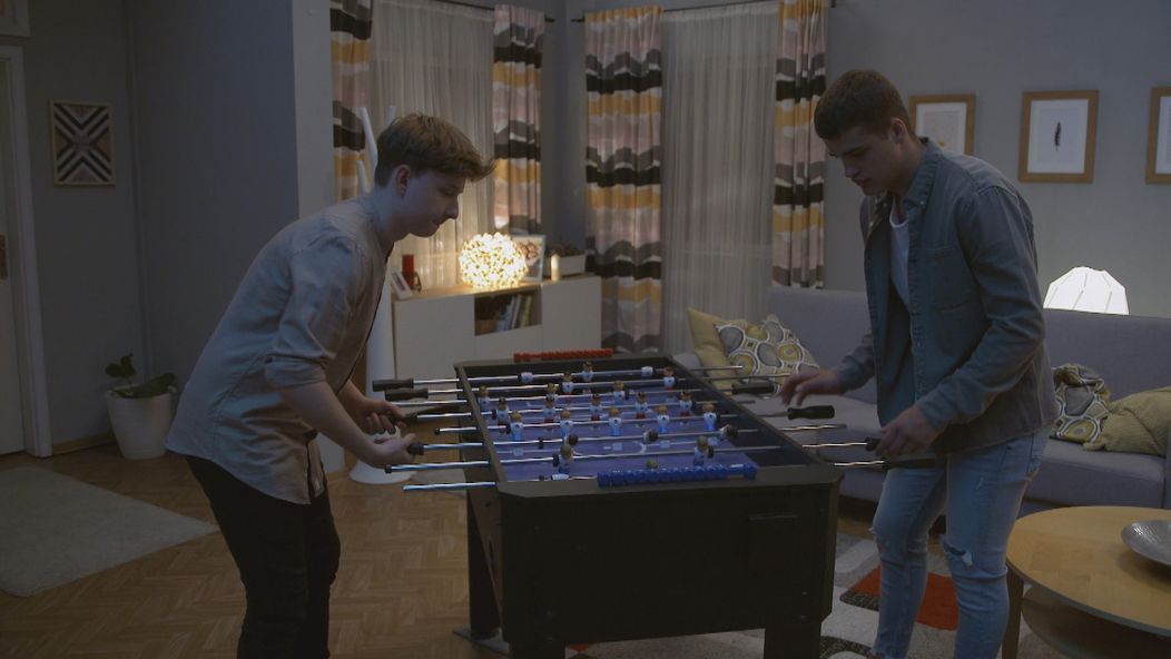 Chalani si na Sama zvyknú.