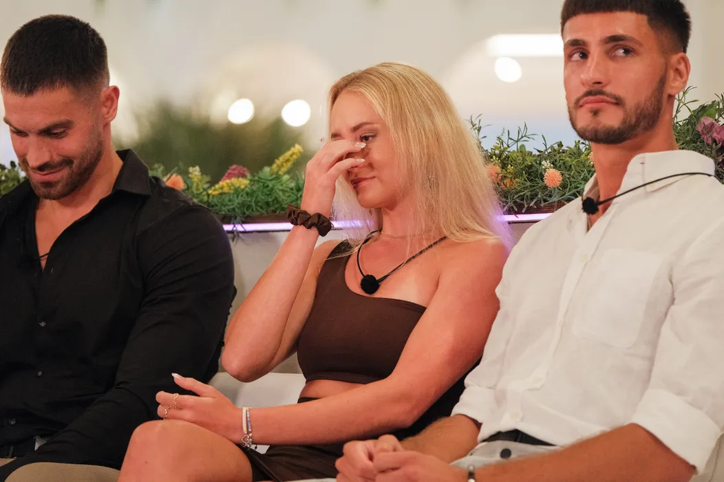 Po príchode bombshellov Adama a Lukáša a novom recouplingu nastal zvrat.