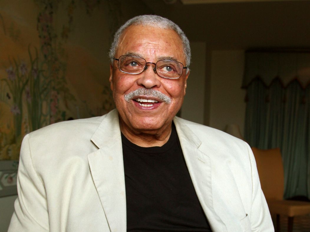 Vo veku 93 rokov zomrel legendárny americký herec James Earl Jones