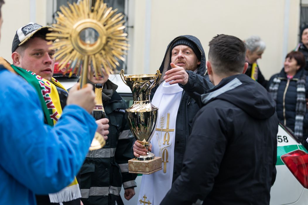 Ľuboš Kostelný v seriáli Svätý Max ako farár 