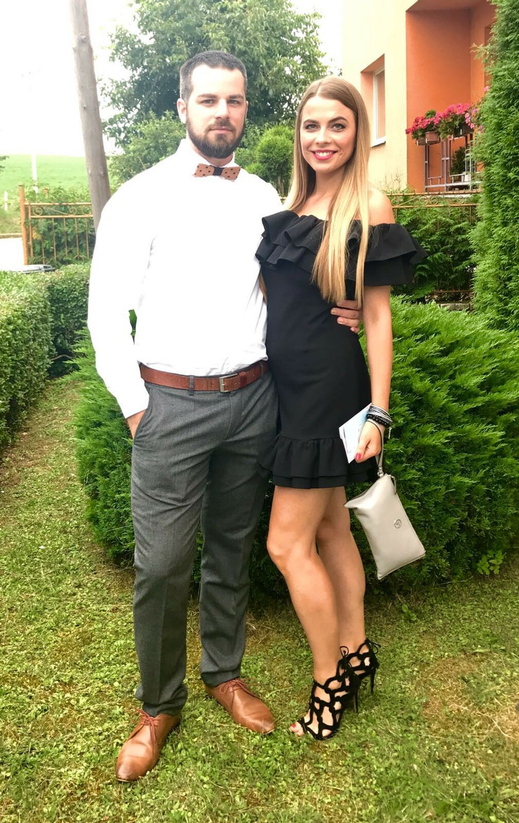 Zľava Brett Kulak a Carey Price z Montrealu oslavujú triumf nad NY Islanders.