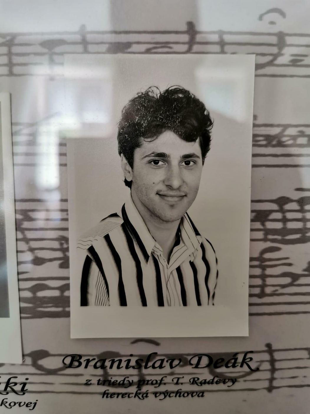 Pasažiera na krídle odfotil jeden z cestujúcich.