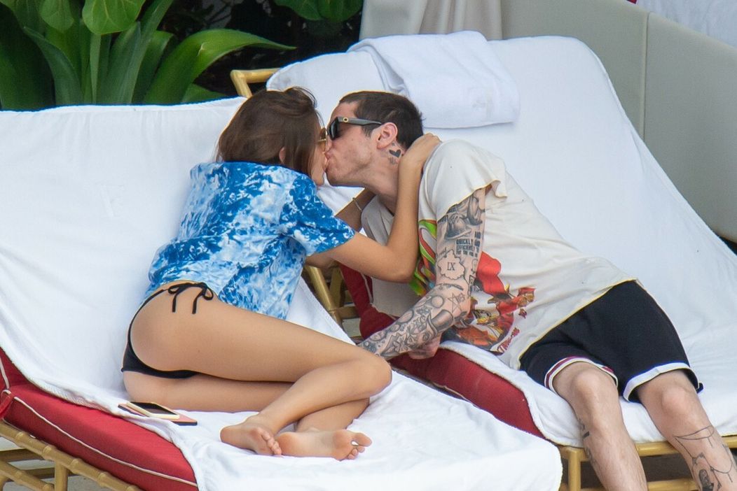 Kaia Gerber a Pete Davidson sú oficiálne spolu.