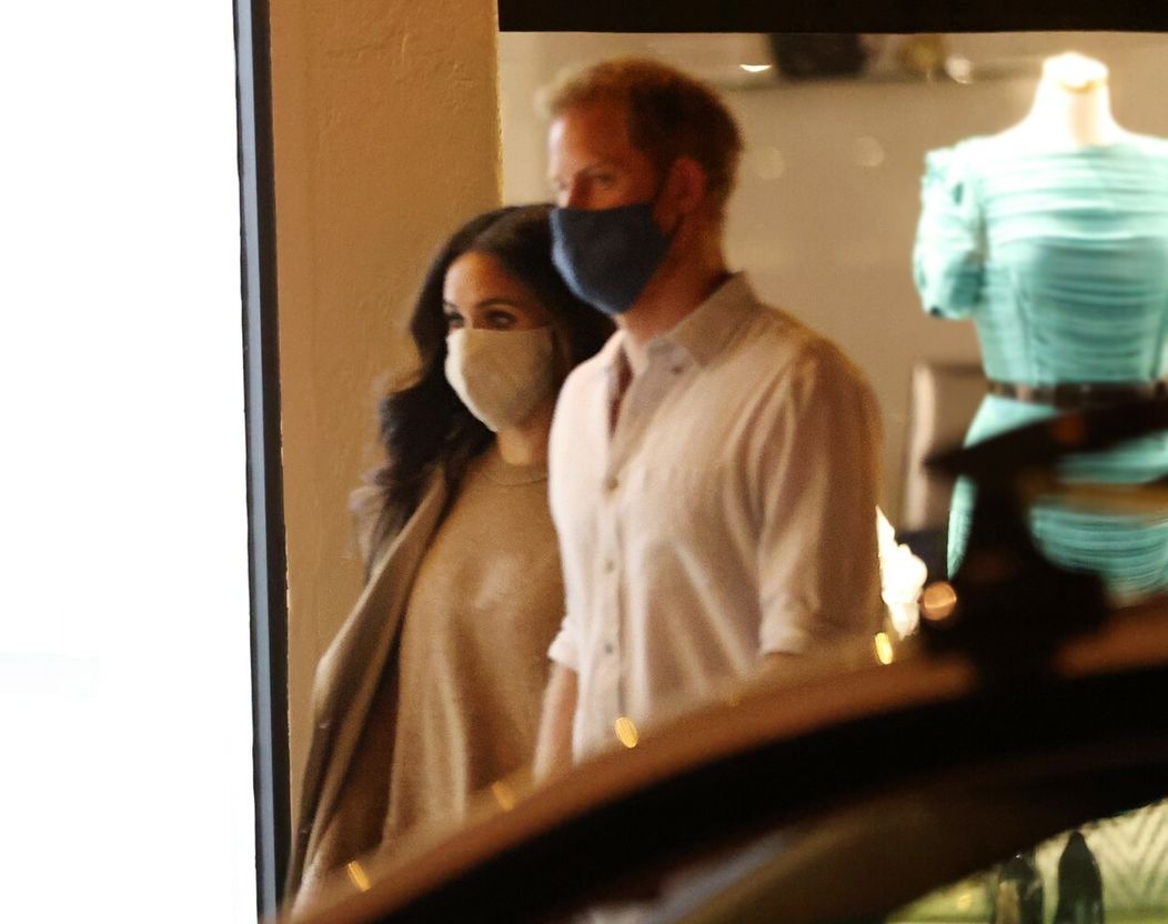 Meghan a Harry si vyšli na večeru.