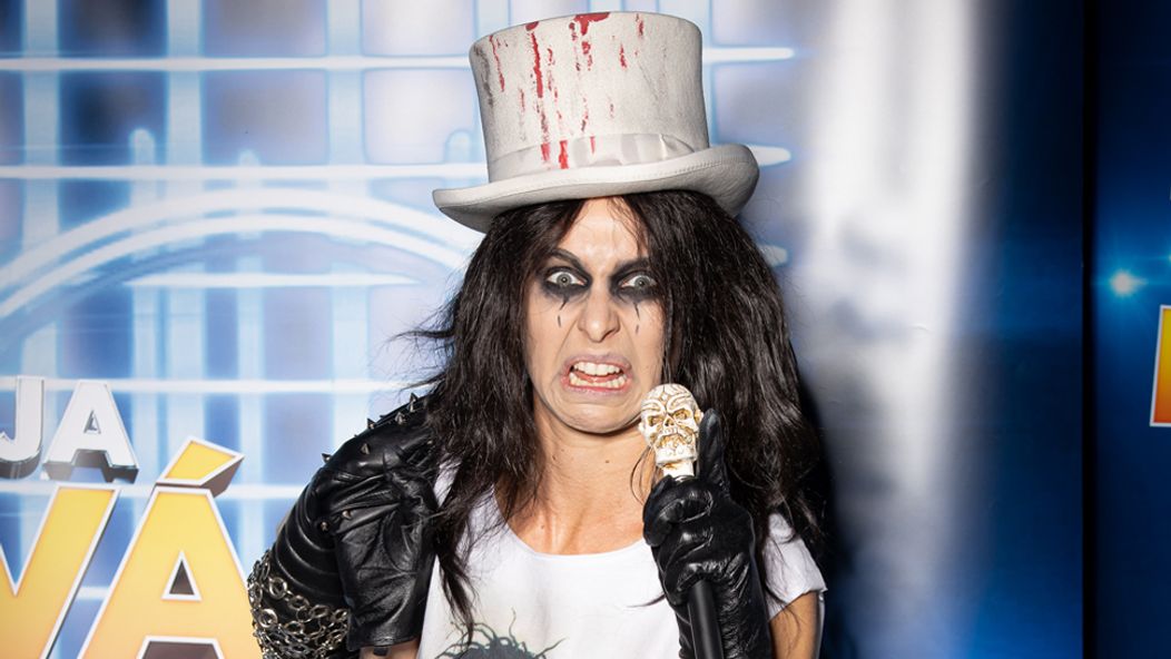 Nela Pocisková ako Alice Cooper