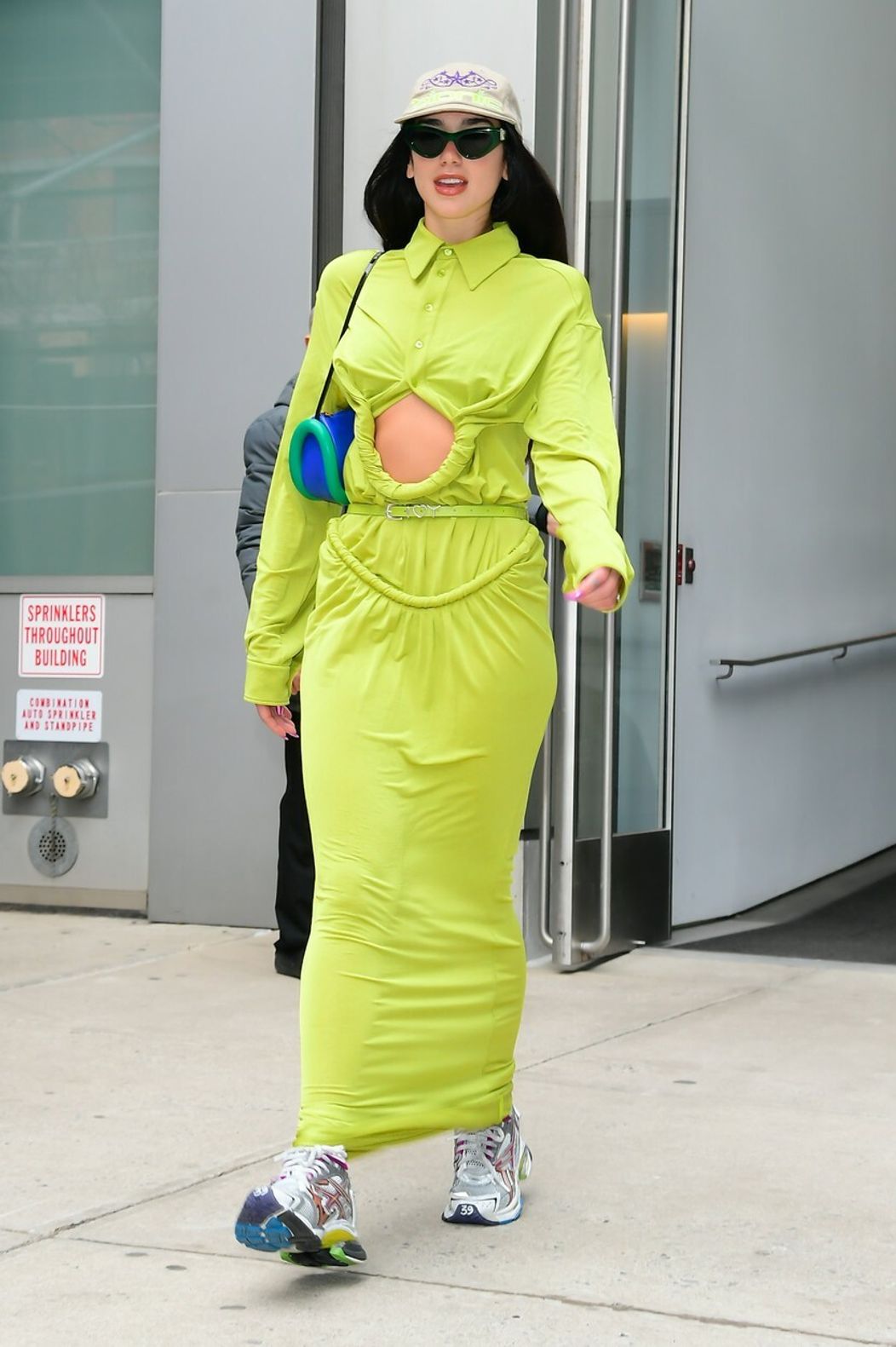 Dua Lipa - OUTFIT Č. 5