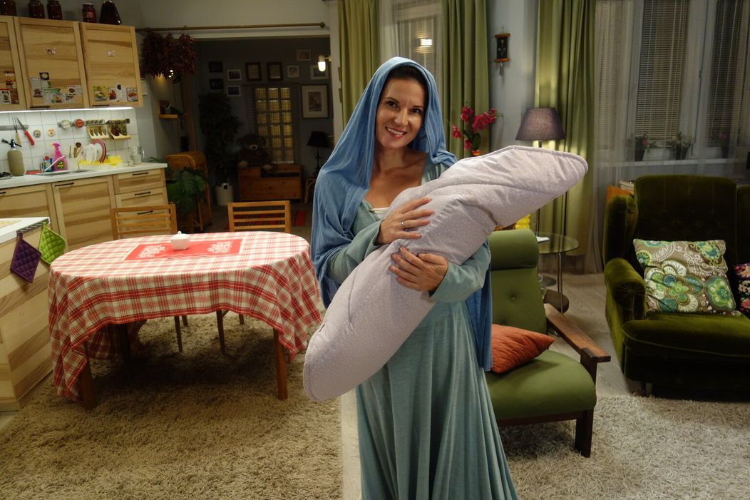 Viki Ráková v úlohe panenky Márie