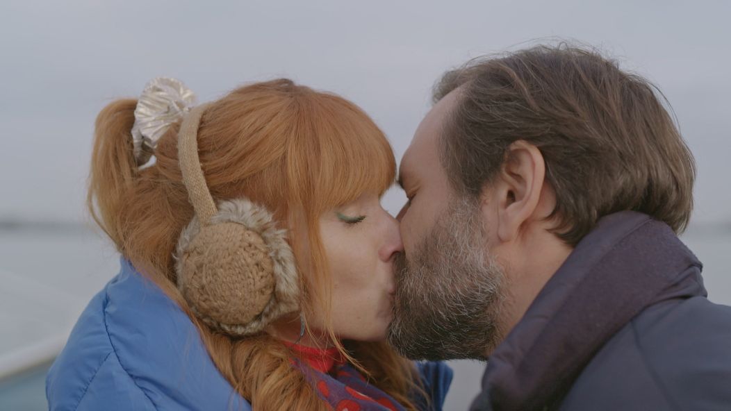 Nikol a Adam sa na záver už nebránili svojim citom a pobozkali sa.