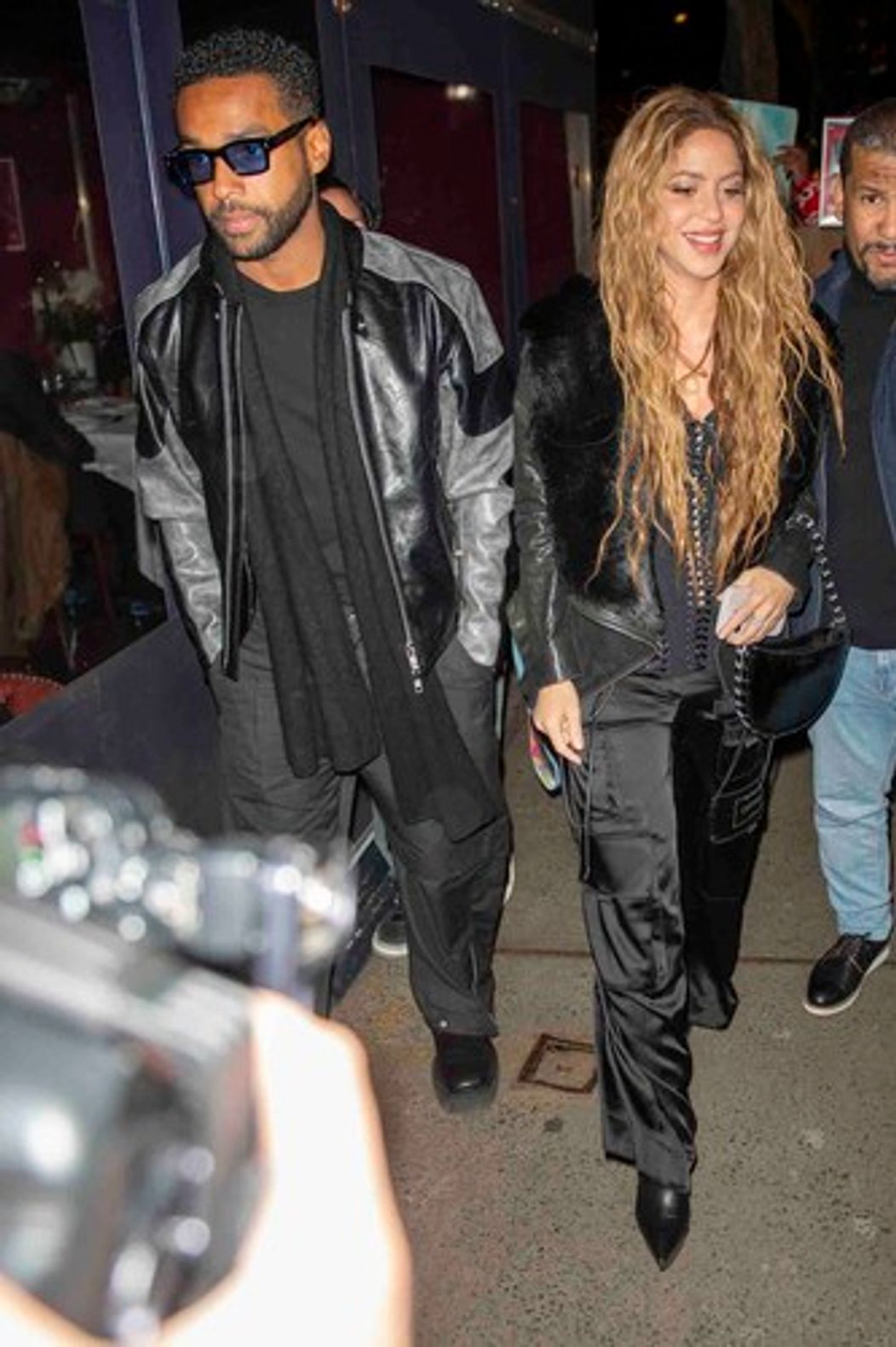 Shakira randí s britským hercom Lucienom Laviscountom
