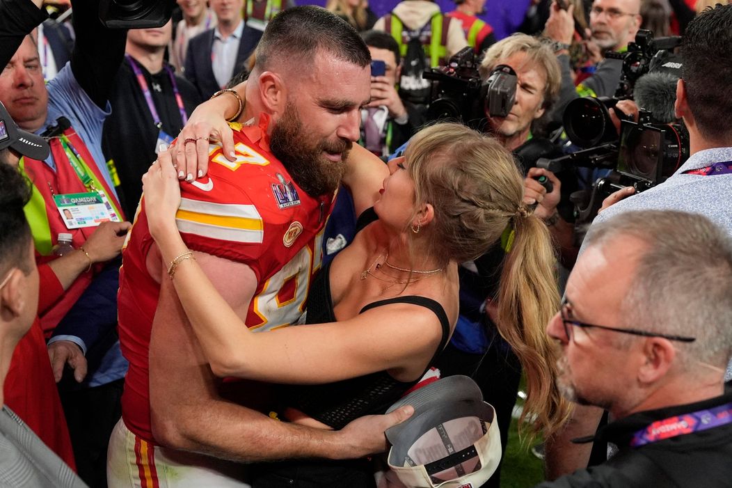 Taylor Swift s Blake Lively na Super Bowl