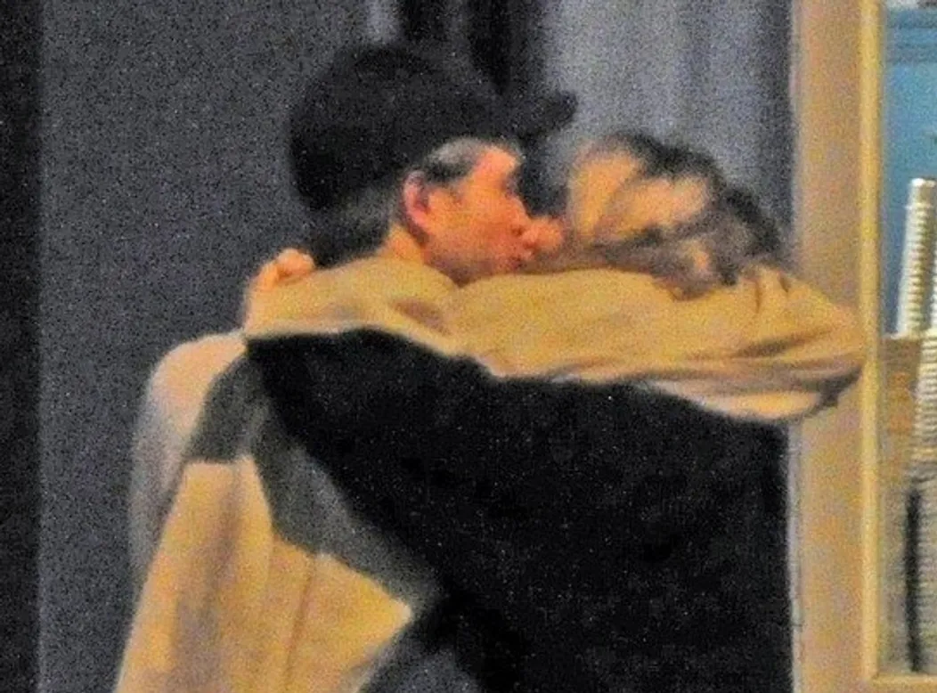 Suki Waterhouse a Robert Pattinson
