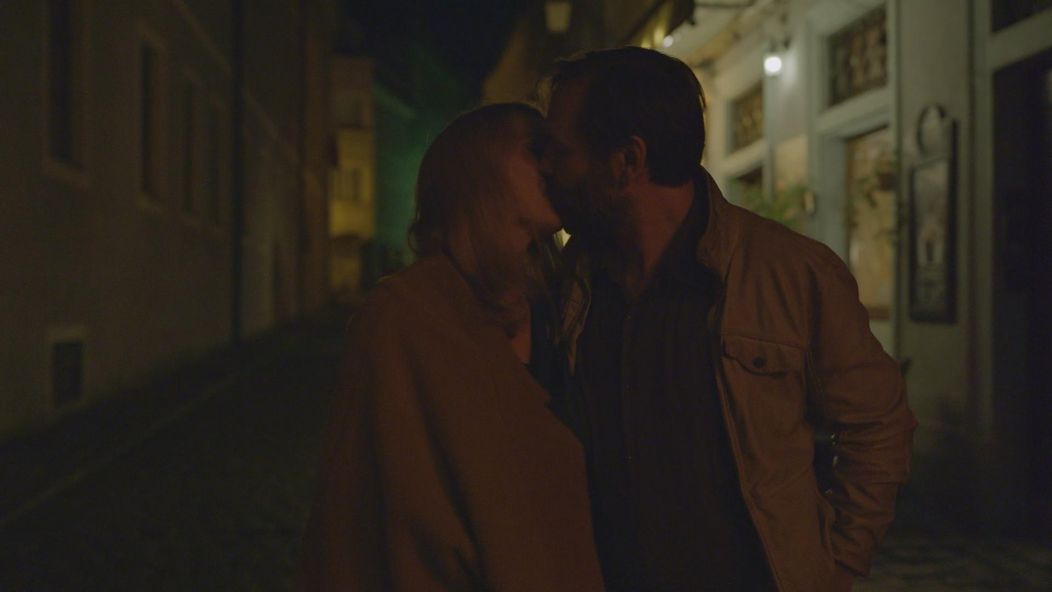 Radosť z perfektnej oslavy Adamových (Kamil Mikulčík) narodenín vystriedal strach.