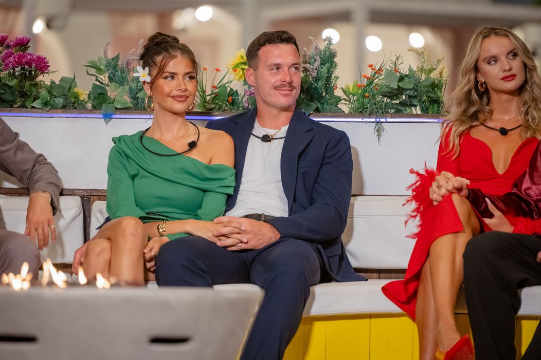 Recoupling a odchod Daniela a Laury