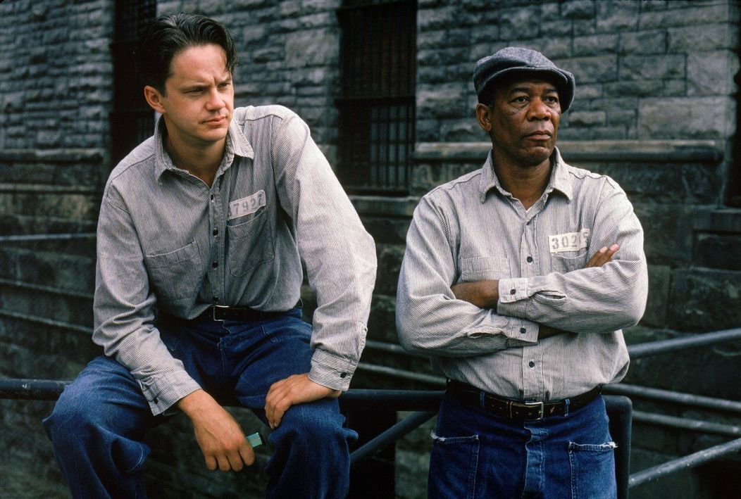 Vykúpenie z väznice Shawshank (1994) - Tim Robbins (vľavo) a Morgan Freeman