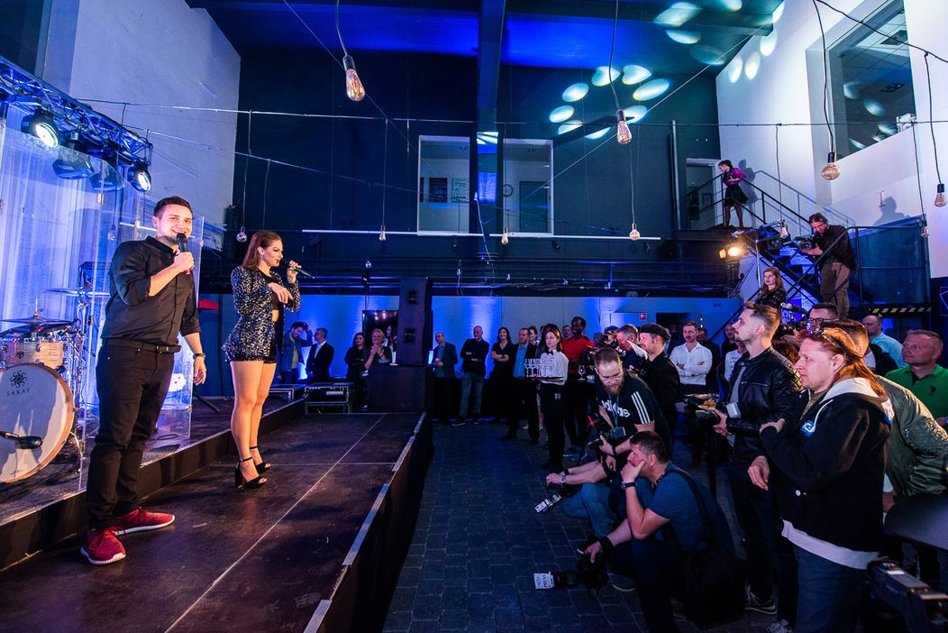 Lina Mayer pokrstila debutový album