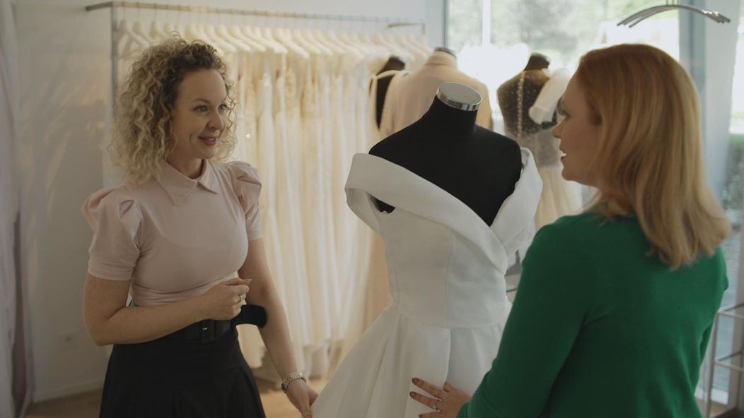 Beáta s Naďou a Kvetkou vyberá svadobné šaty