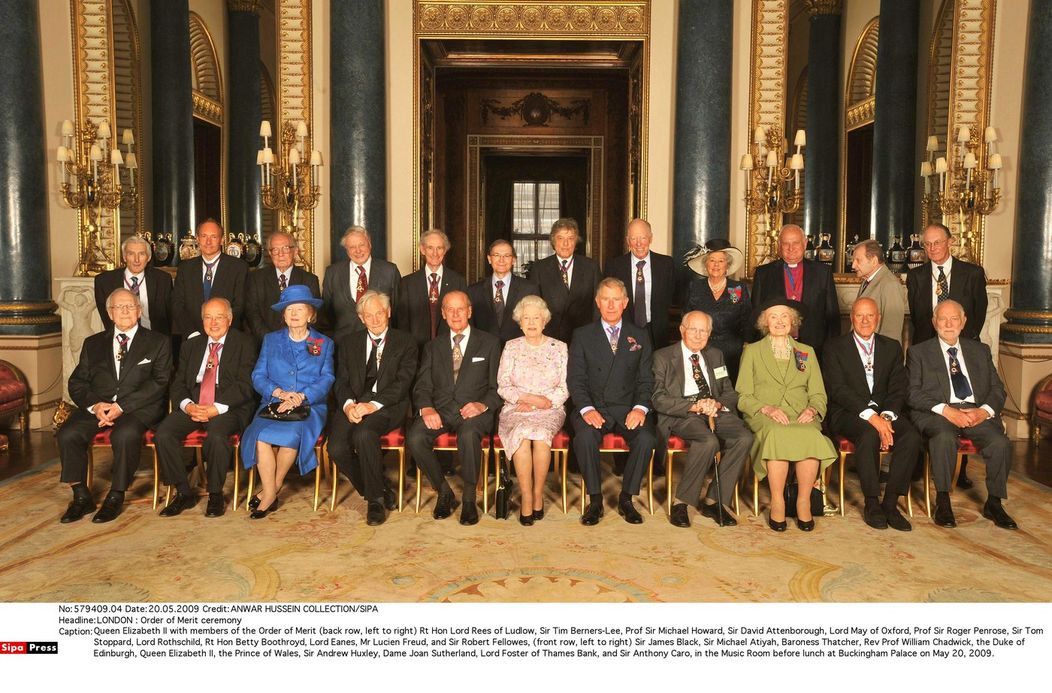 Zomrel strýko princov Williama a Harryho Lord Robert Fellowes