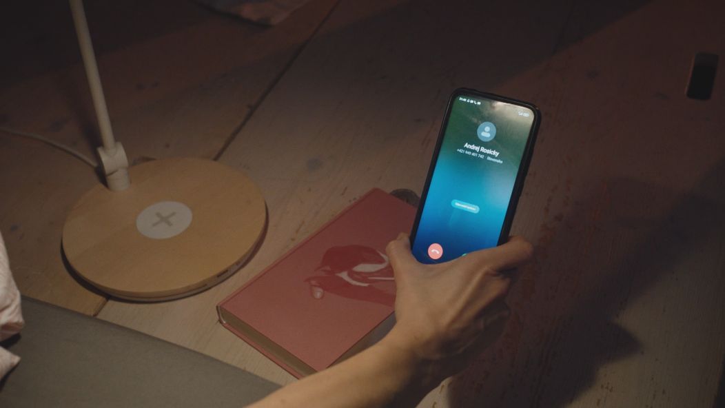 Laura dostane z Andreja strach.