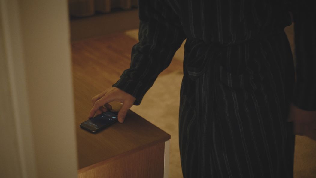 Andrej zistí od neznámeho muža o Laure zásadnú informáciu.