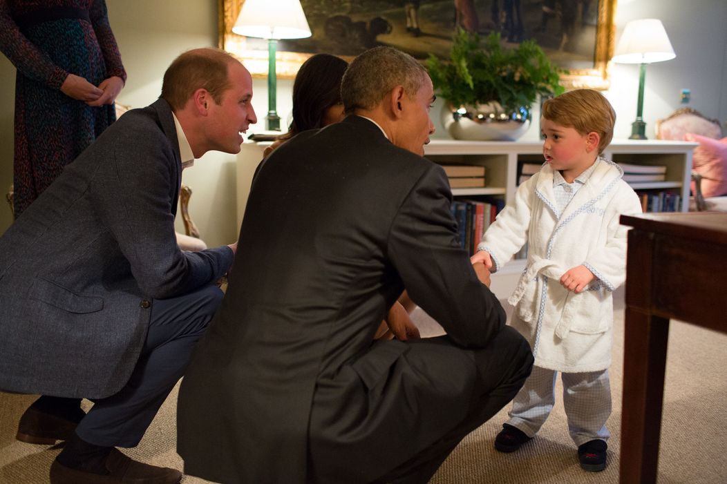 George sa rozpráva s Barackom Obamom 22. apríla 2016.