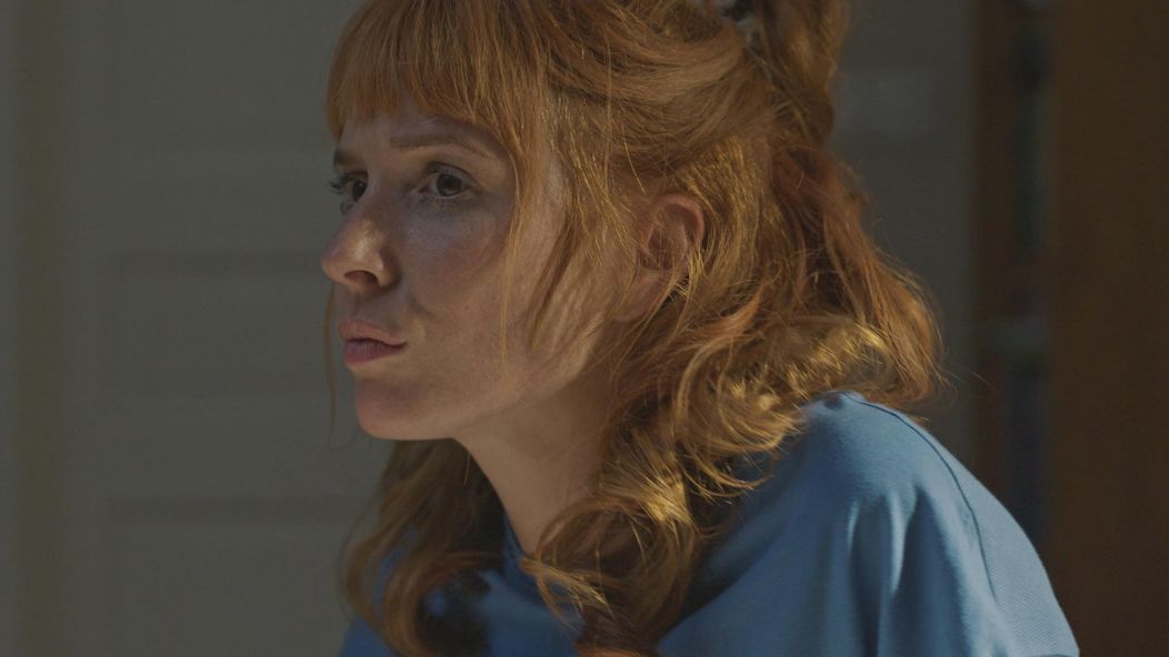 Nikol prekvapila Adama v kúpeľni v tej najnevhodnejšej chvíli.