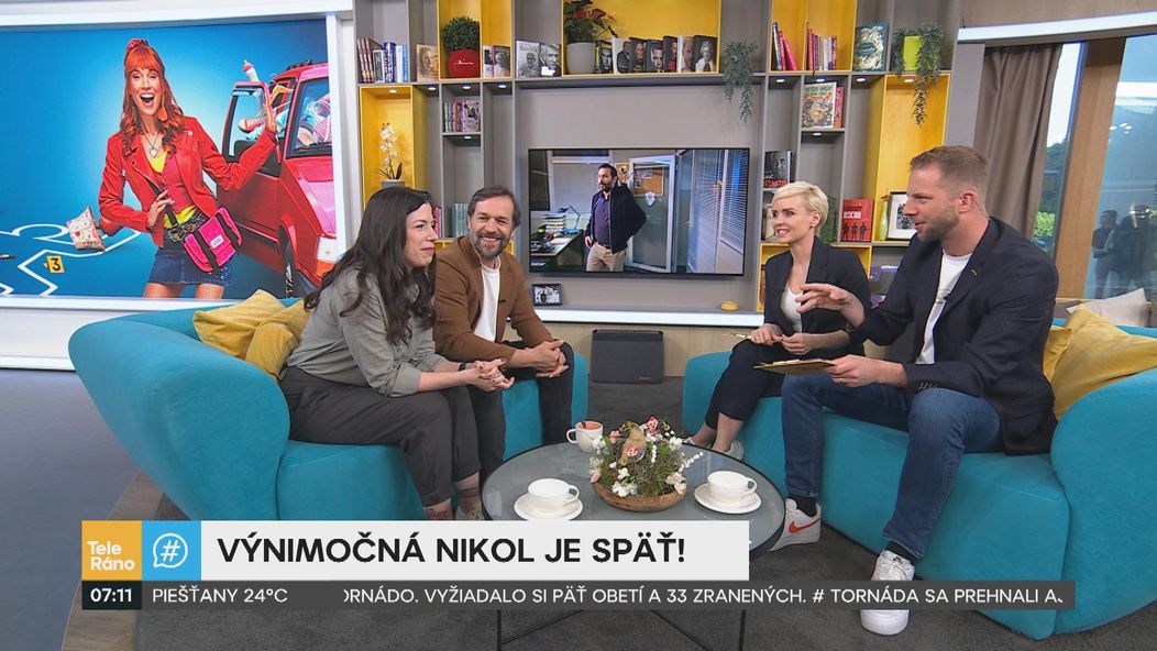 Michaela Majerníková a Kamil Mikulčík zo seriálu Výnimočná Nikol v Teleráne