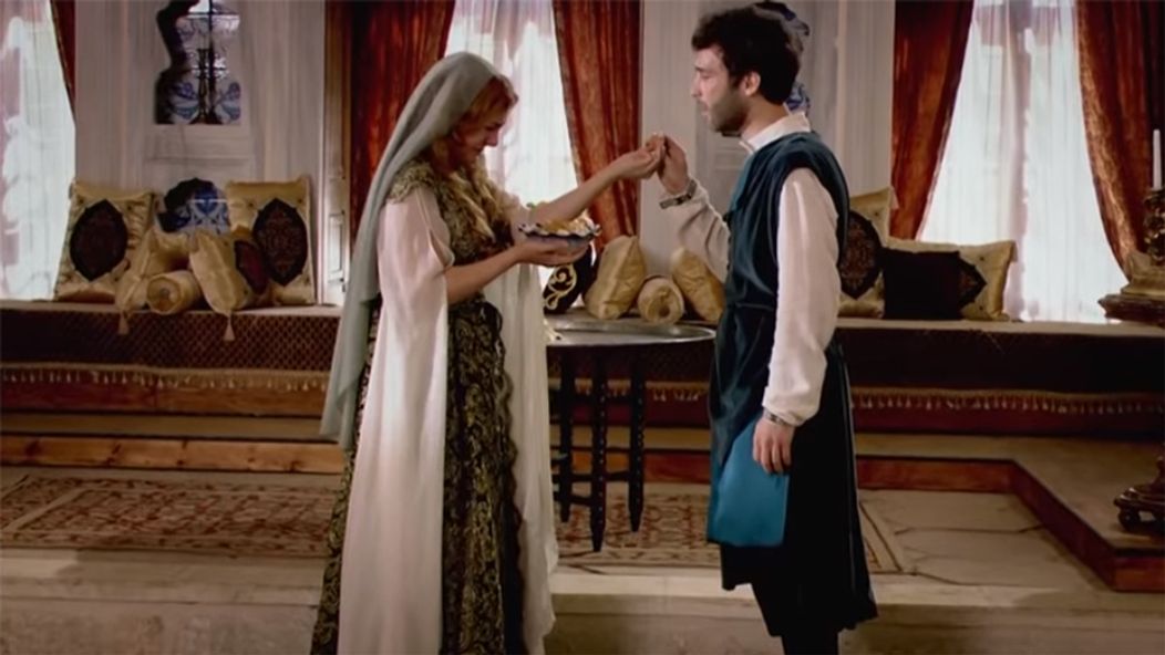 Seçkin Özdemir ako maliar Leo v seriáli Sultán